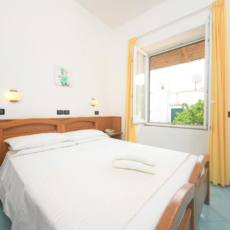 Hotel Pineta Ischia Exterior photo