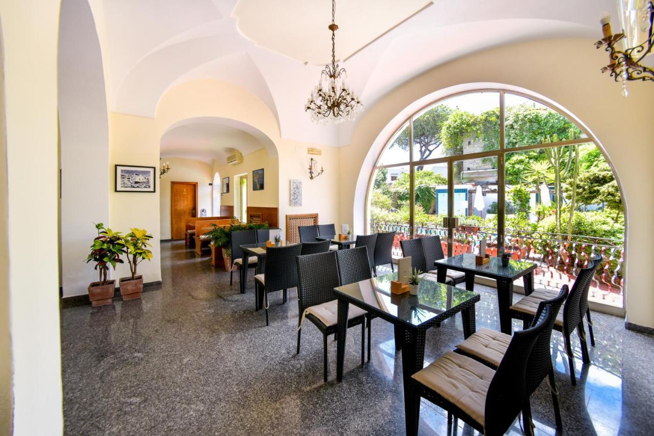 Hotel Pineta Ischia Exterior photo