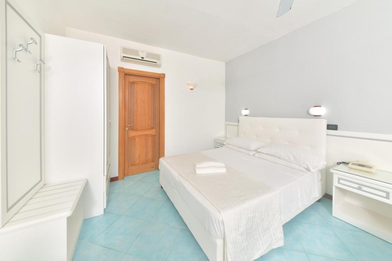 Hotel Pineta Ischia Exterior photo