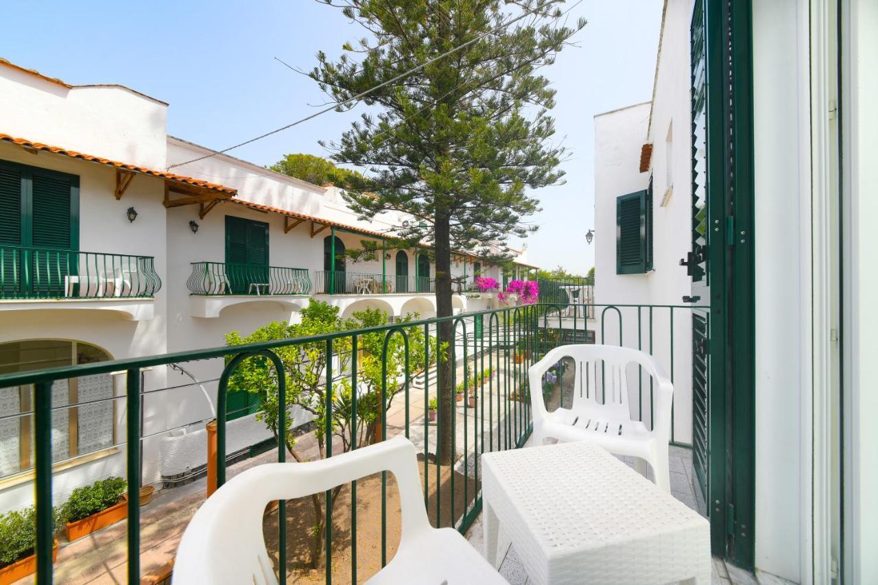 Hotel Pineta Ischia Exterior photo
