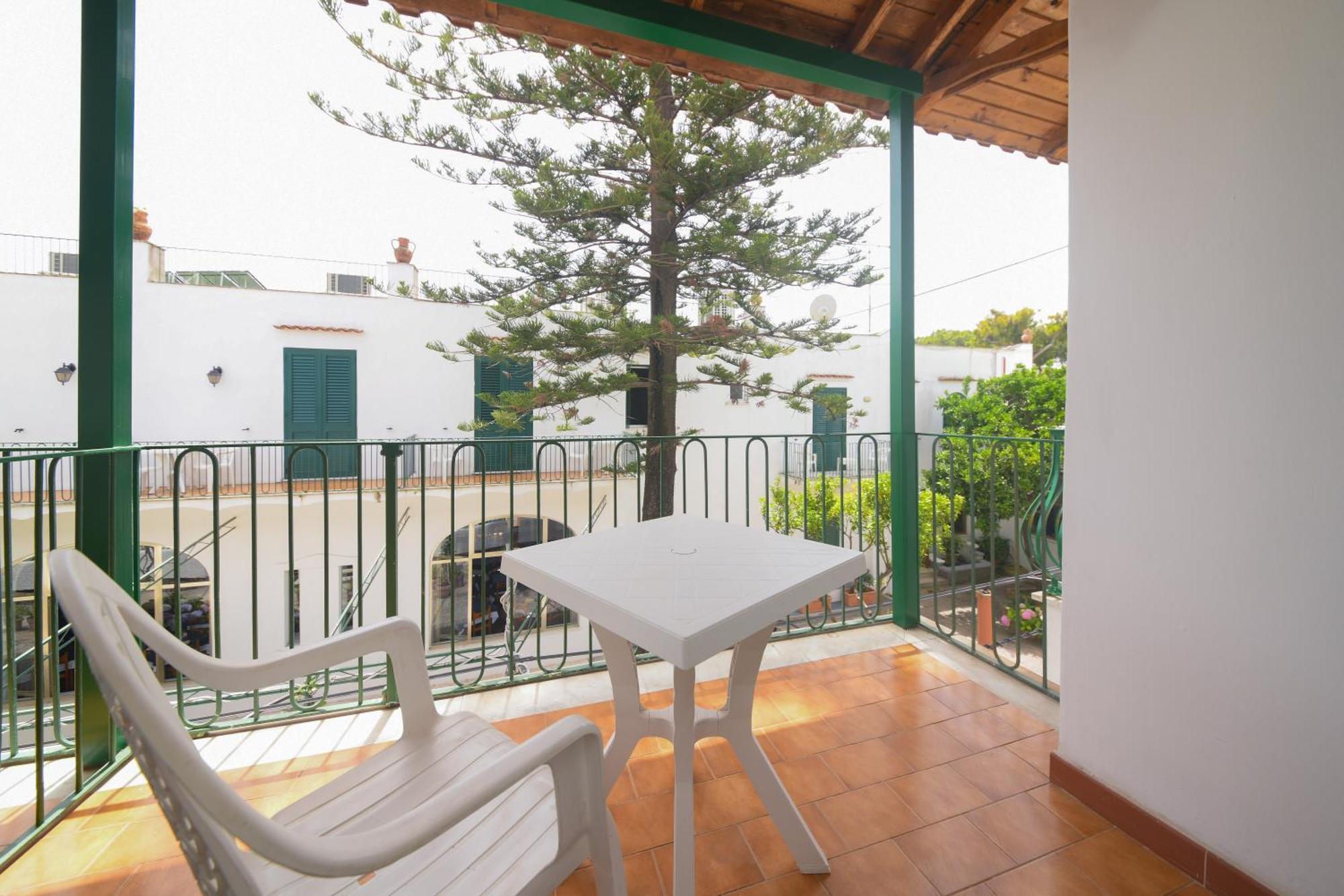 Hotel Pineta Ischia Exterior photo
